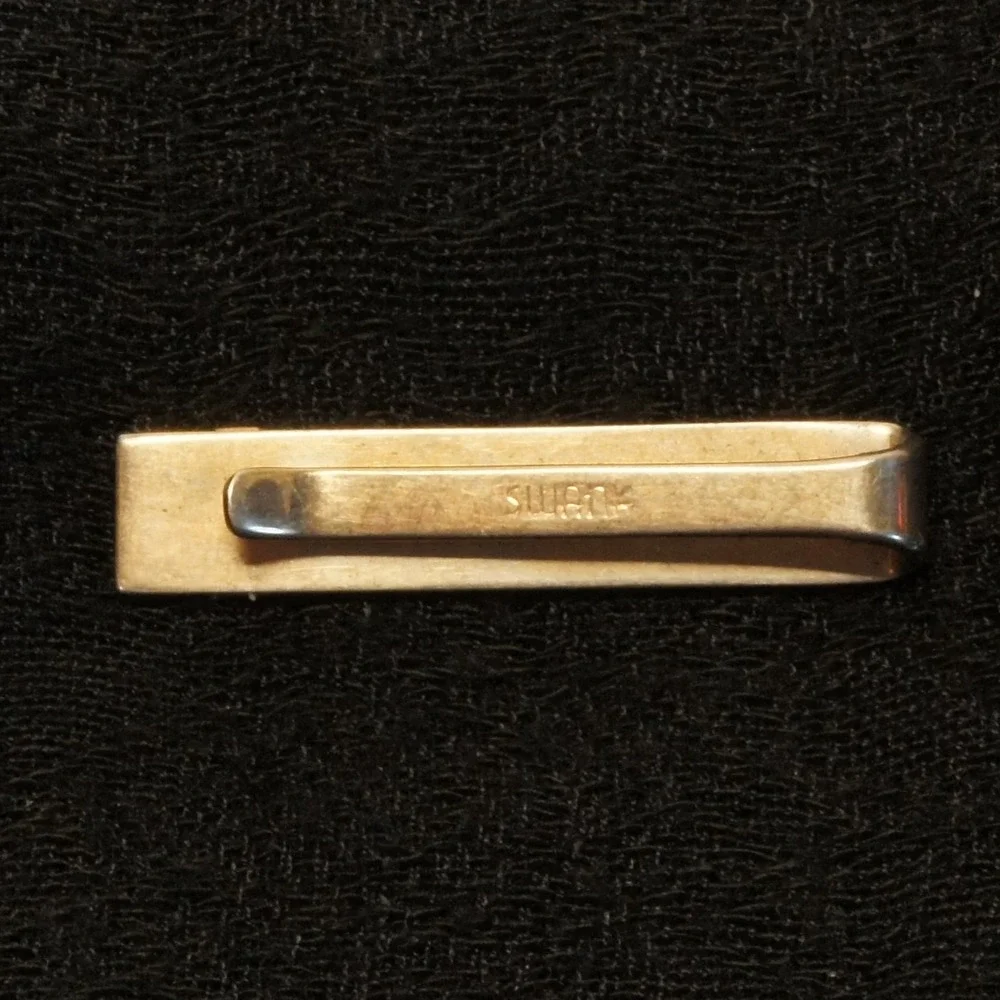 Vintage Swank Tie Clip Gold Tone Bar Red Accent Stripe Classic Tie Bar